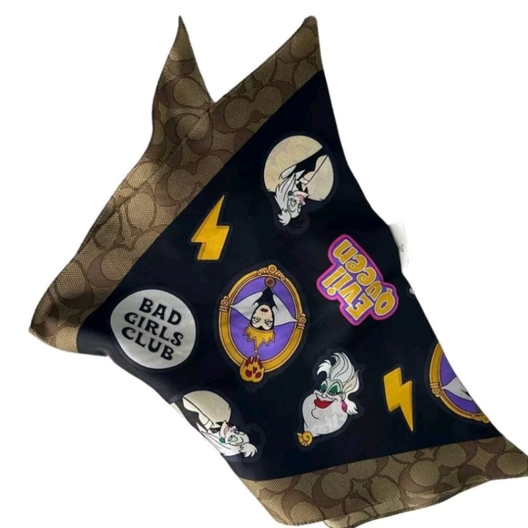 DISNEY × COACH SCARF - Picture 2 of 11